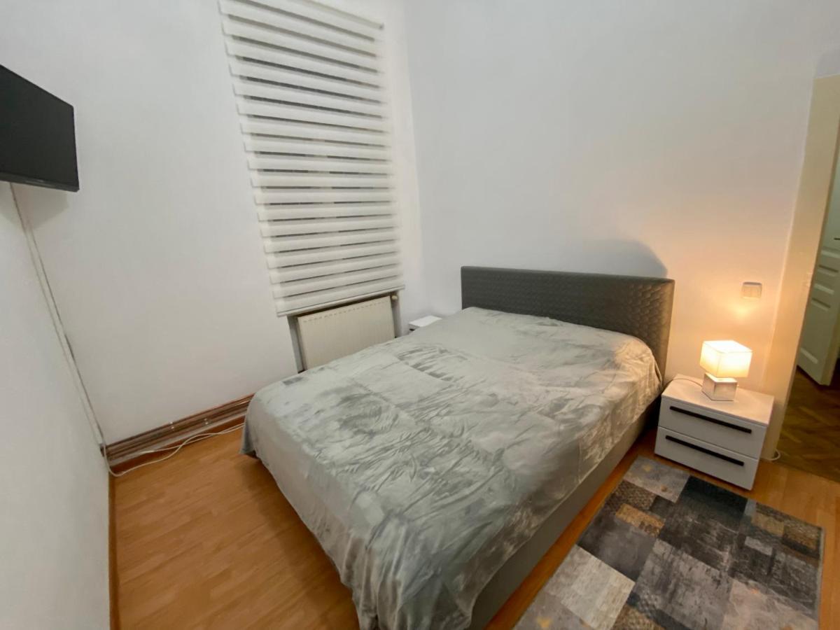 Apartament Super Central Cu Parcare Privata Διαμέρισμα Αράντ Εξωτερικό φωτογραφία
