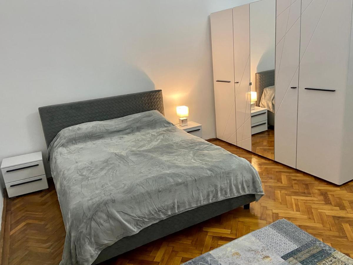 Apartament Super Central Cu Parcare Privata Διαμέρισμα Αράντ Εξωτερικό φωτογραφία