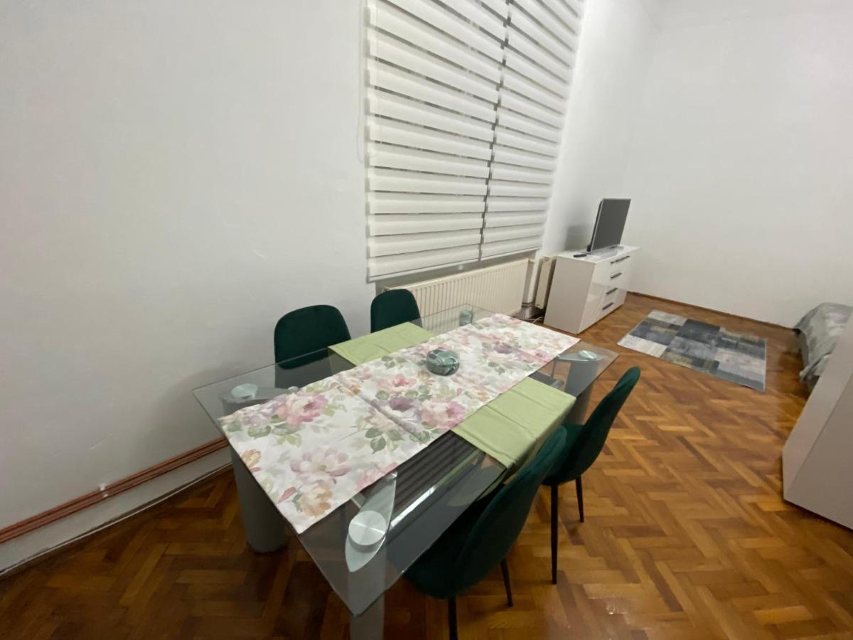 Apartament Super Central Cu Parcare Privata Διαμέρισμα Αράντ Εξωτερικό φωτογραφία